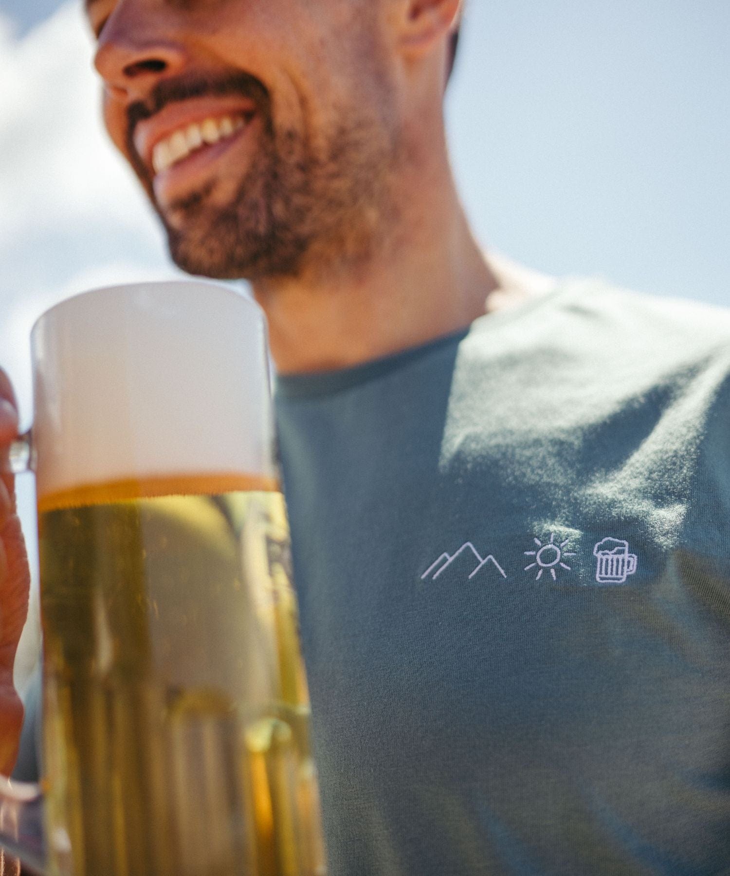 Berg Sonne Bier (Stick) - Unisex Premium Organic Shirt