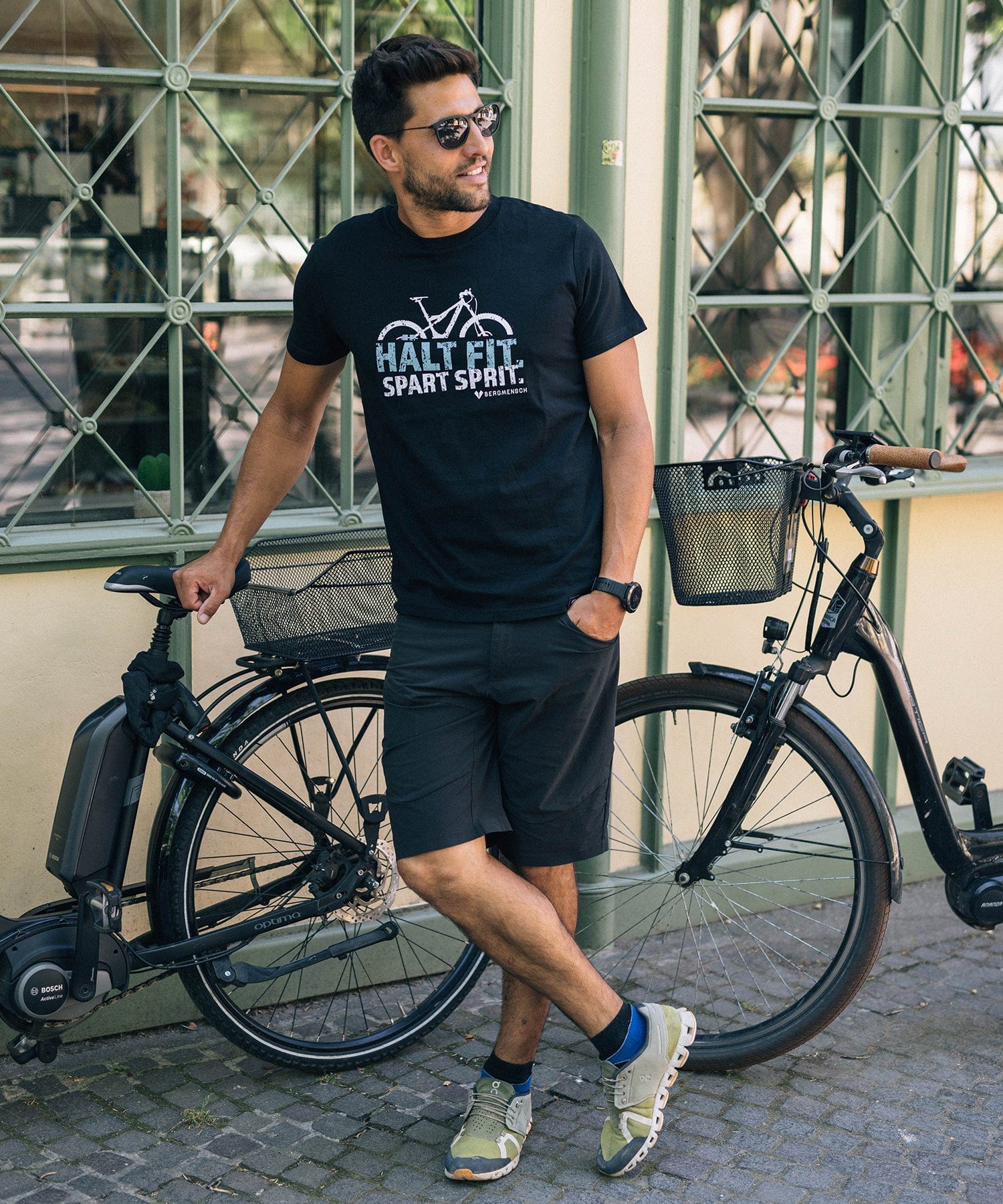 Hält fit spart Sprit - Unisex Premium Organic Shirt