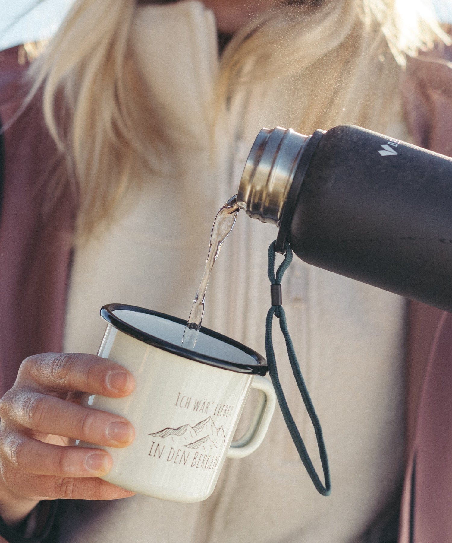 BERGMENSCH® - Emaille Tasse - In den Bergen von Bergmensch
