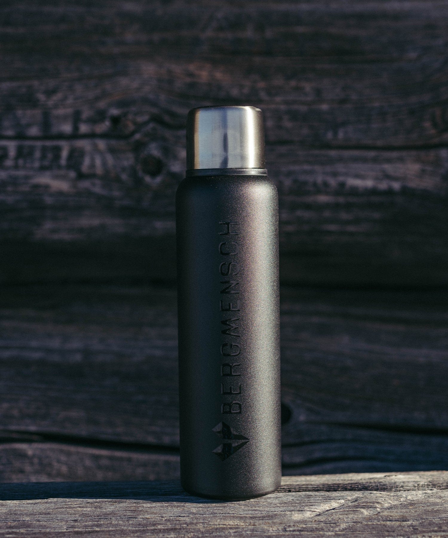 BERGMENSCH® Logo Edelstahl Thermoskanne von Bergmensch
