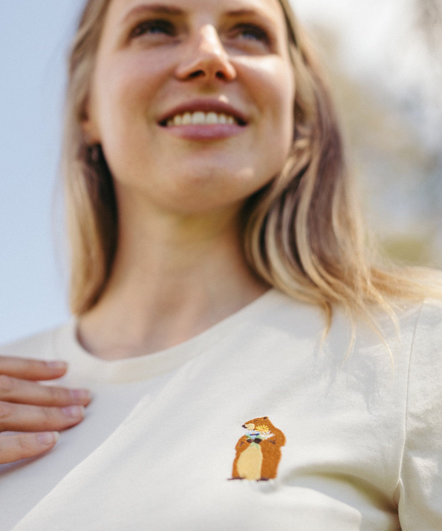 Murmeltier Blumen (Stick) - Damen Premium Organic Shirt