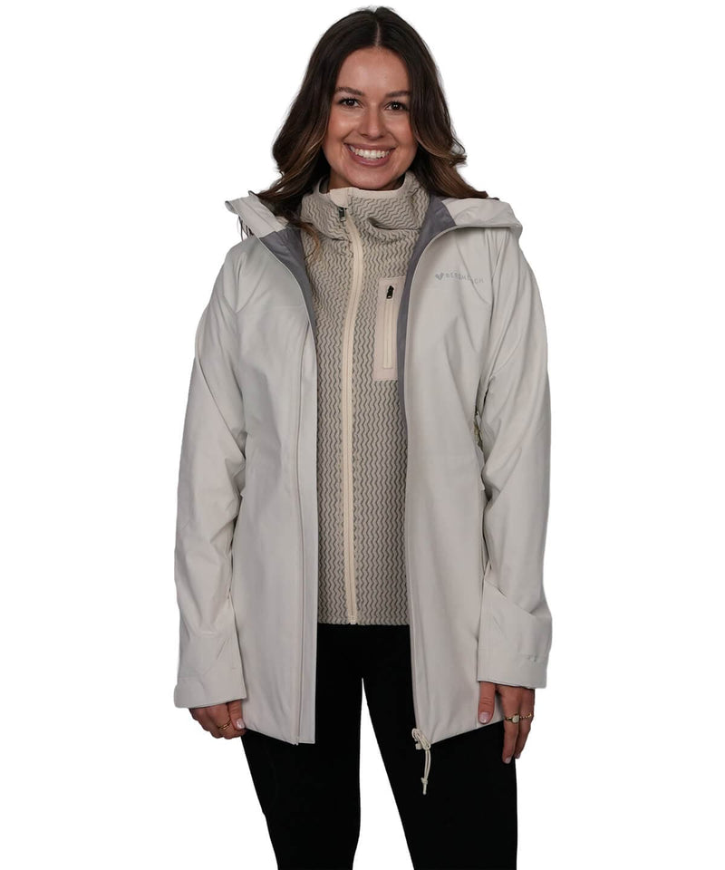 Vorderansicht der BERGMENSCH Damen 3-Lagen Regenjacke in der Farbe Beige