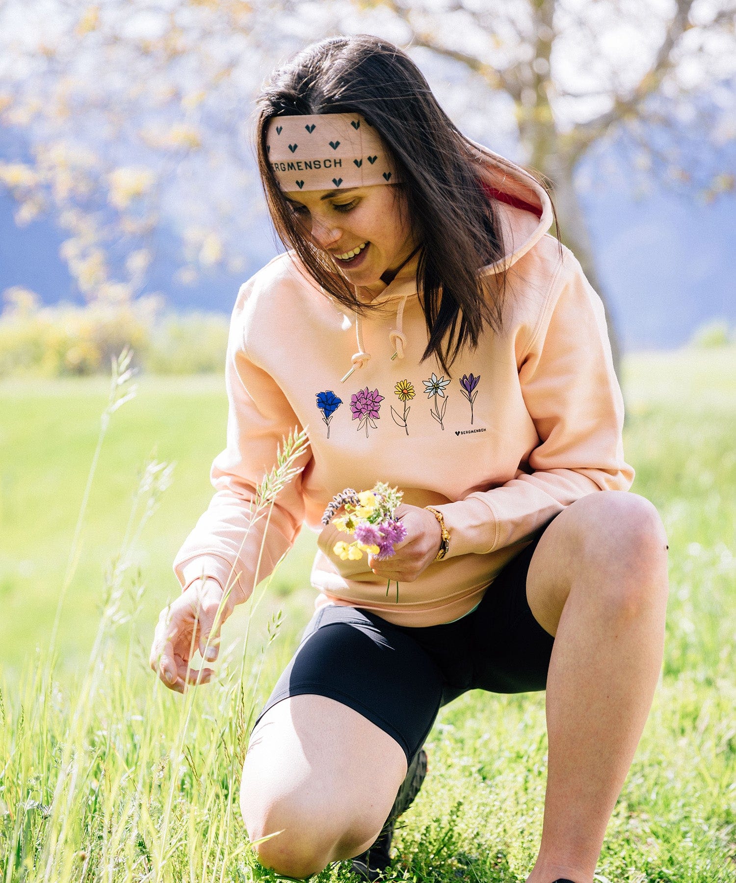 Bergblumen - Unisex Premium Organic Hoodie von Bergmensch