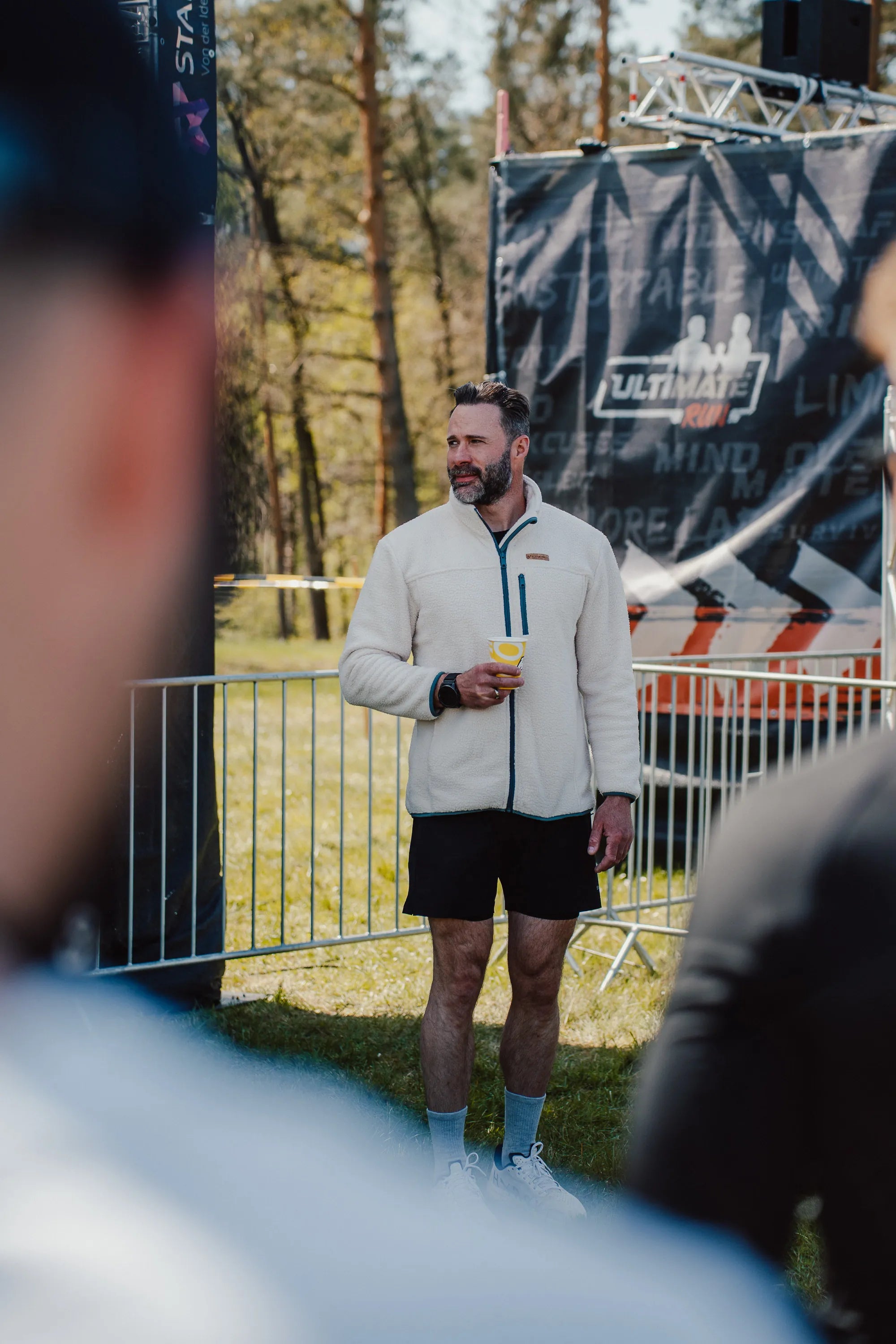 Otto Bulletproof mit dem Herren Sherpa in Whitecap Grey von Bergmensch