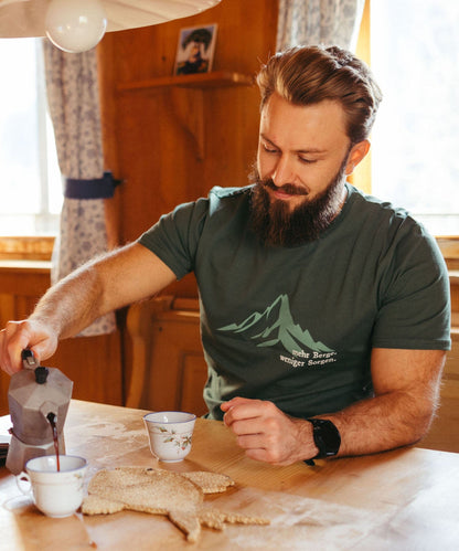 Mehr Berge, weniger Sorgen - Unisex Premium Organic Shirt