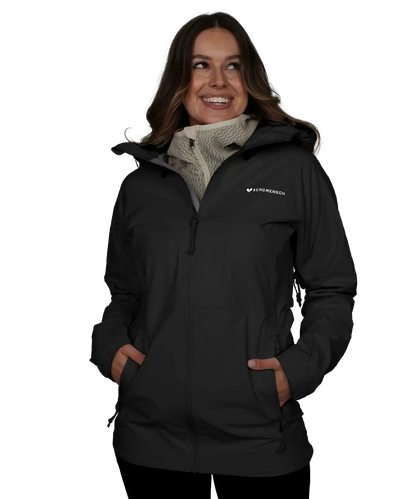 Vorderansicht der BERGMENSCH Damen 3-Lagen Regenjacke in der Farbe Black
