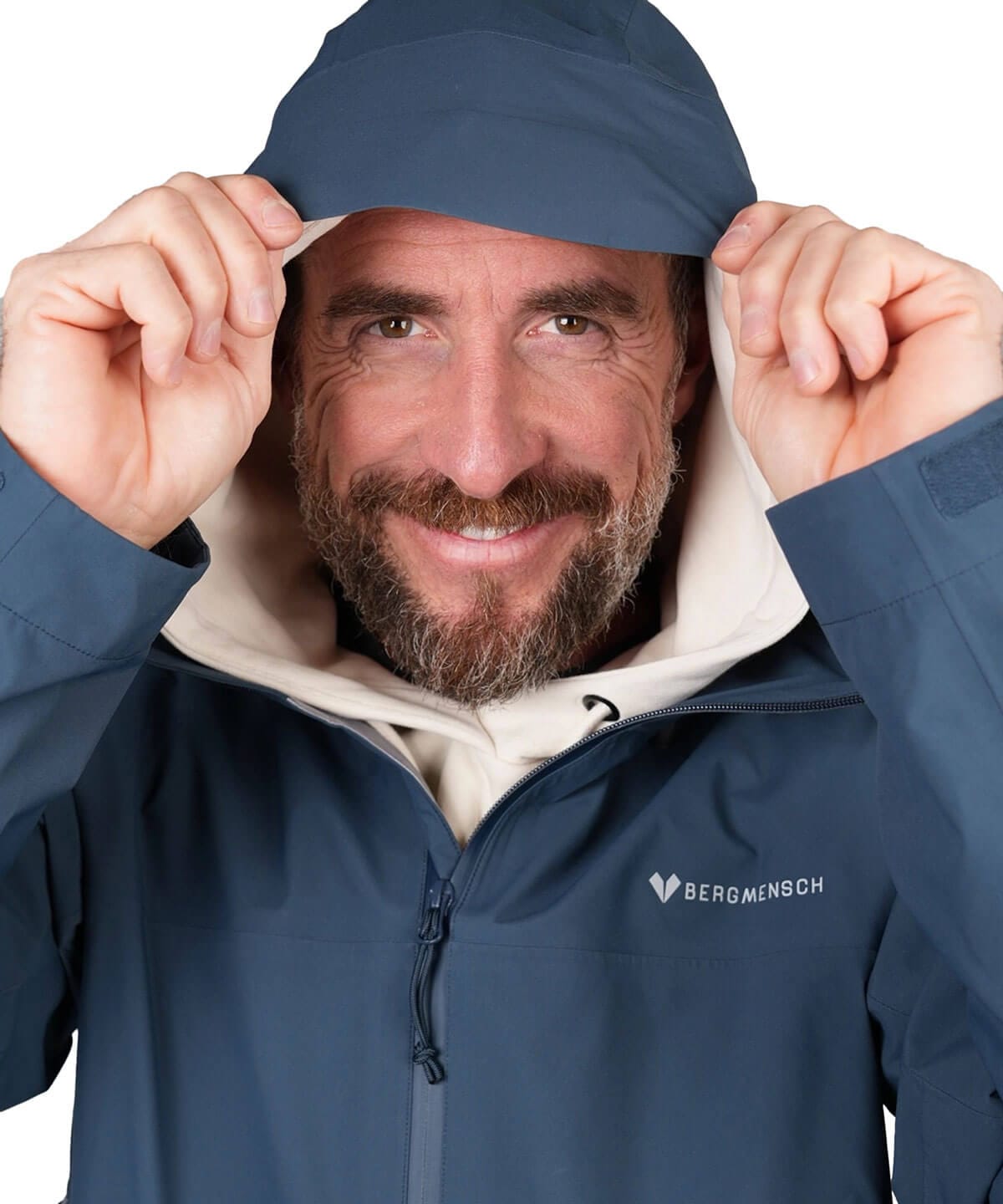 Detailansicht Kapuze der BERGMENSCH Herren 3-Lagen Regenjacke in der Farbe Midnight Navy